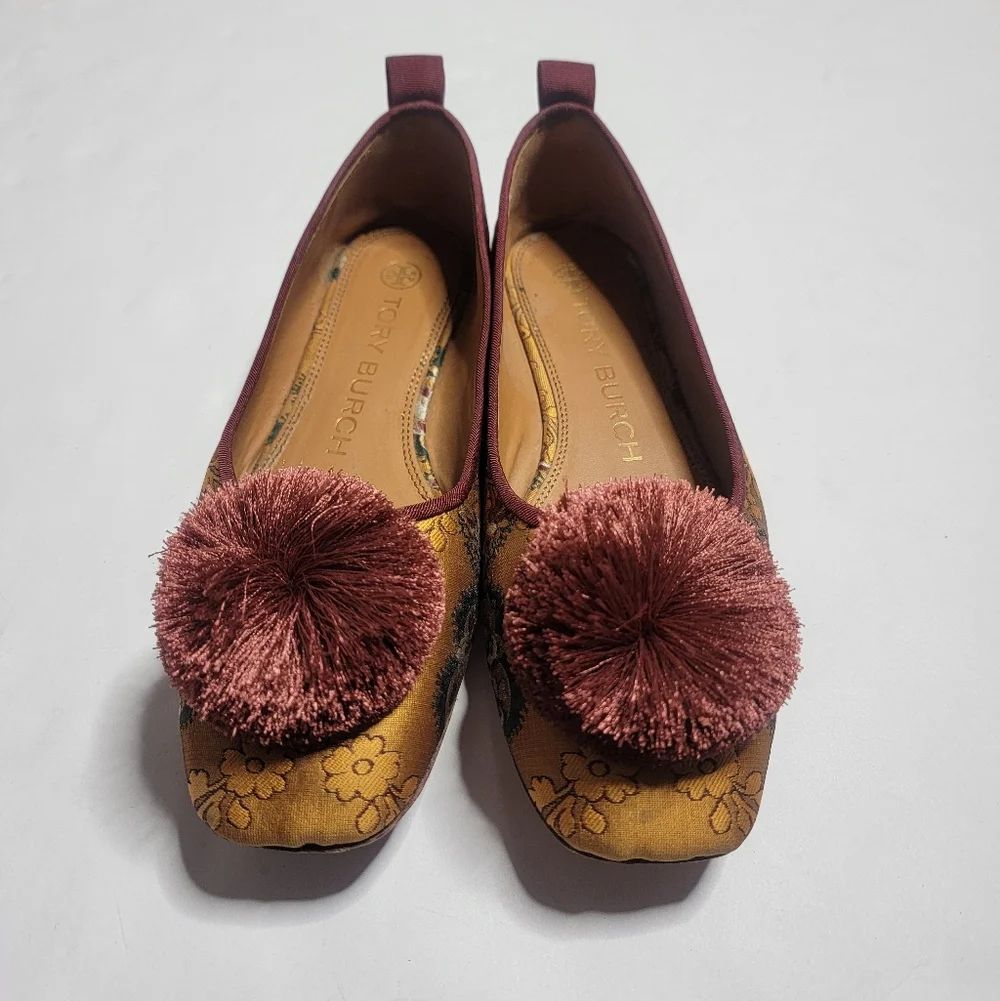 ✨ Tory Burch Pom Pom Ballet Flats Size 7M Floral Brocade Leather Sole